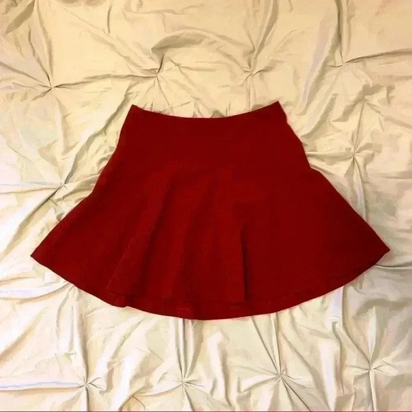 Old Navy red circle skirt - Picture 1 of 4